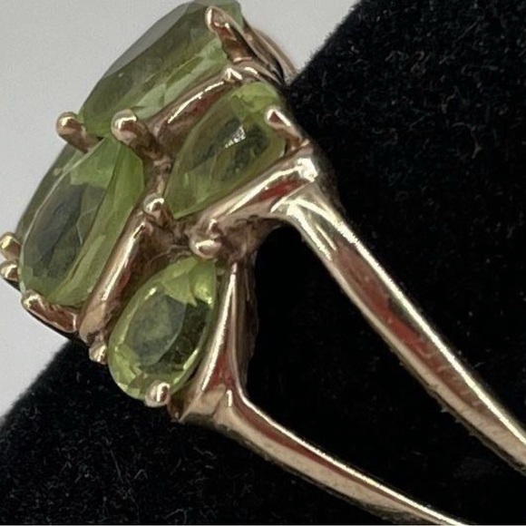 Vintage Peridot Green Gemstone Ring, 10k gold